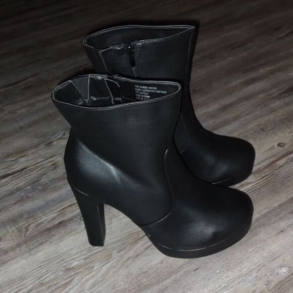 Torrid black platform heeled boots  Sz 10.5 WW  NWT - Picture 5 of 7